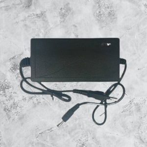 آدابتور 12 ولت 2 آمپر مدل AQD1220 آدابتور 12 ولت 2 آمپر مدل AQD1220